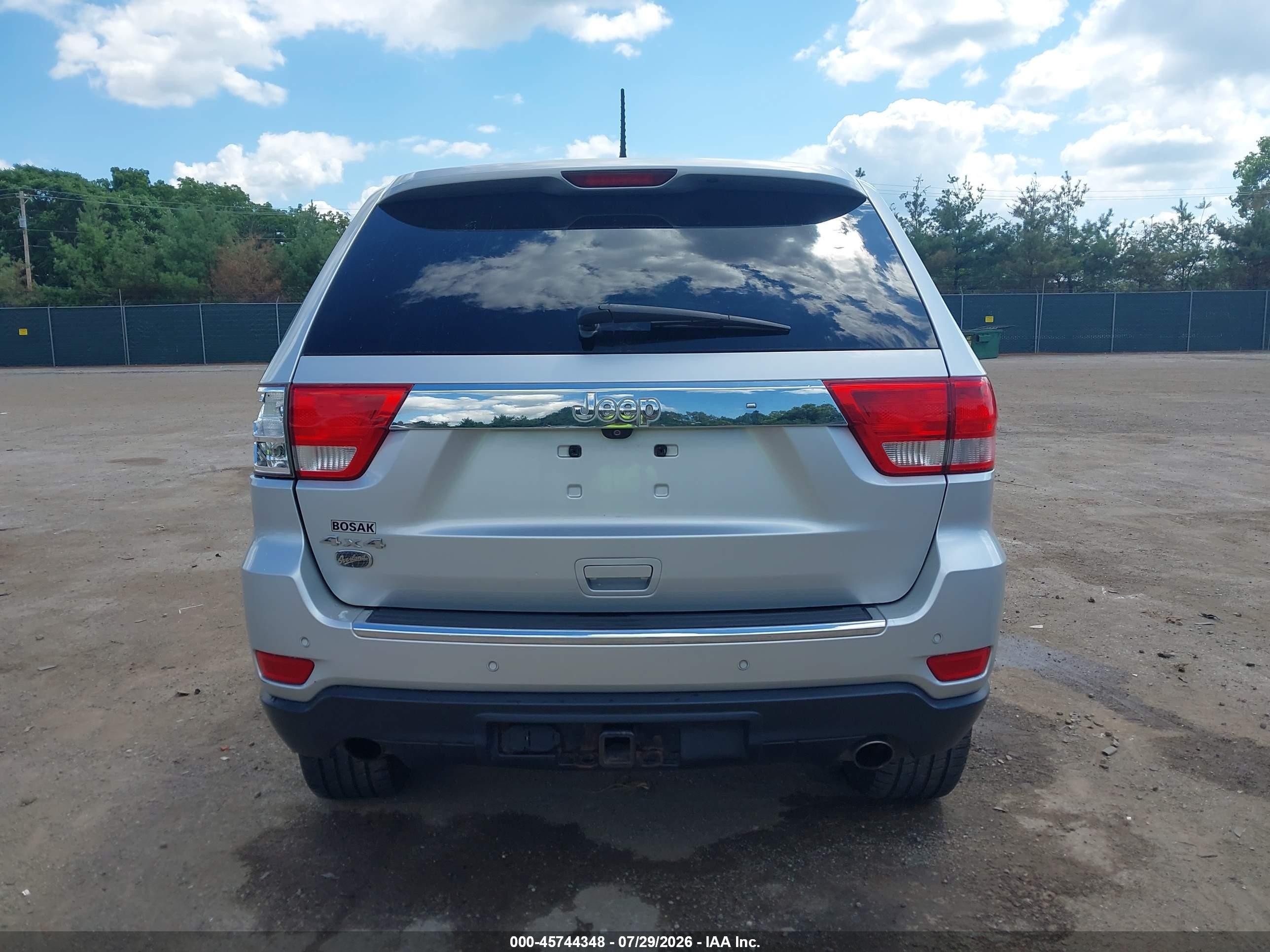 2013 Jeep Grand Cherokee Overland Silver vin: 1C4RJFCT2DC525000
