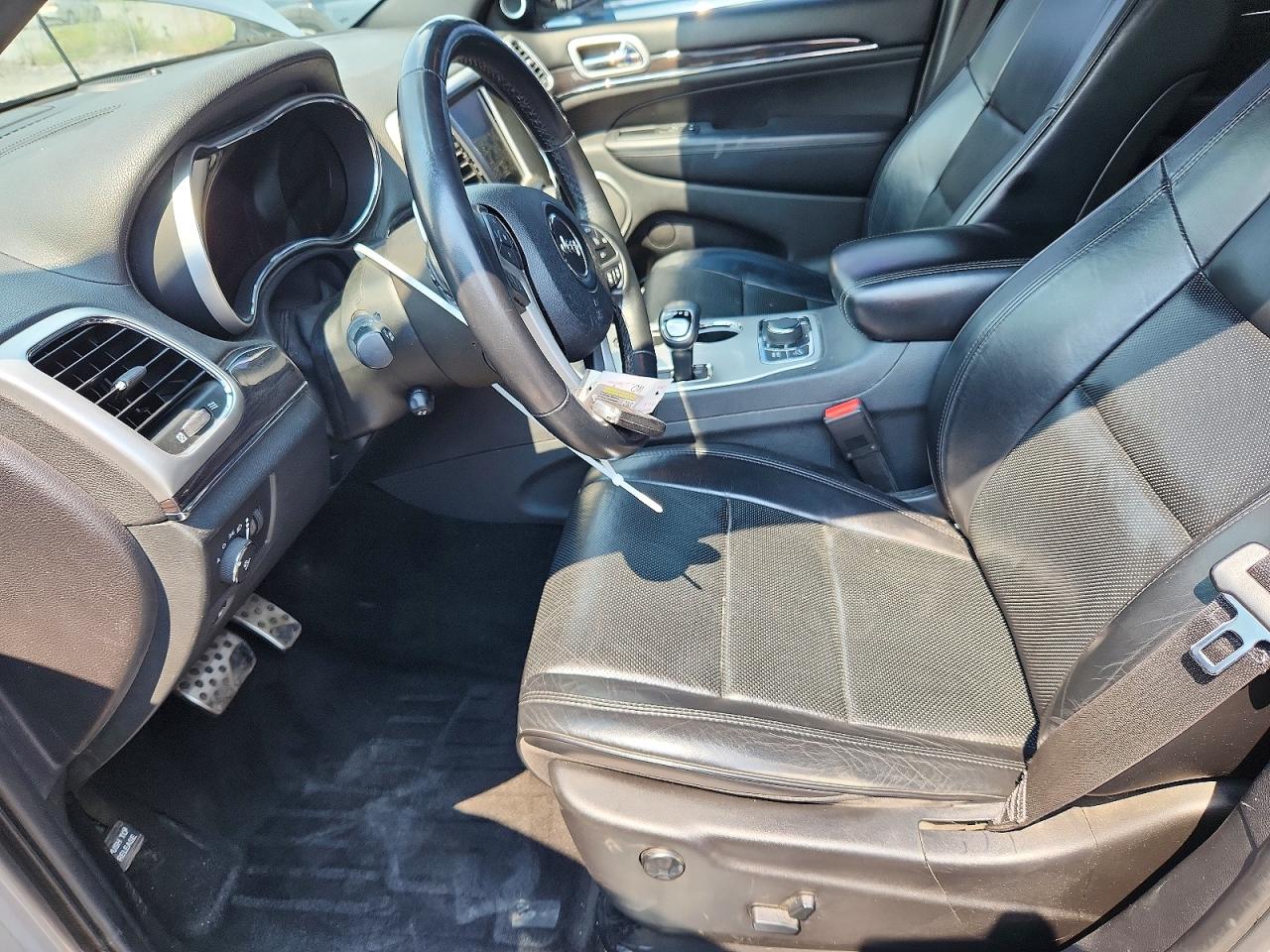 2015 Jeep Grand Cherokee Overland Silver vin: 1C4RJFCT2FC106356