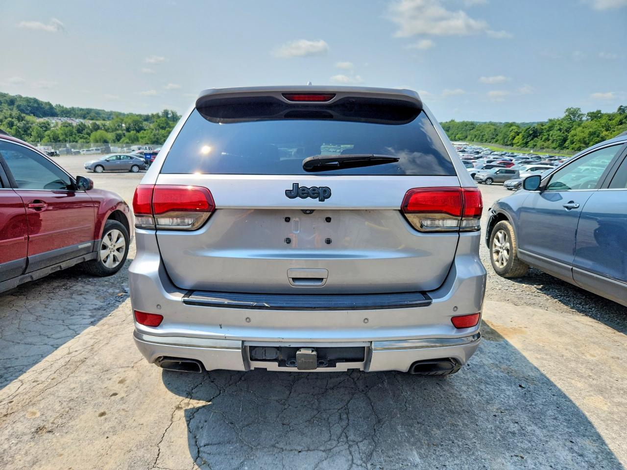 2015 Jeep Grand Cherokee Overland Silver vin: 1C4RJFCT2FC106356