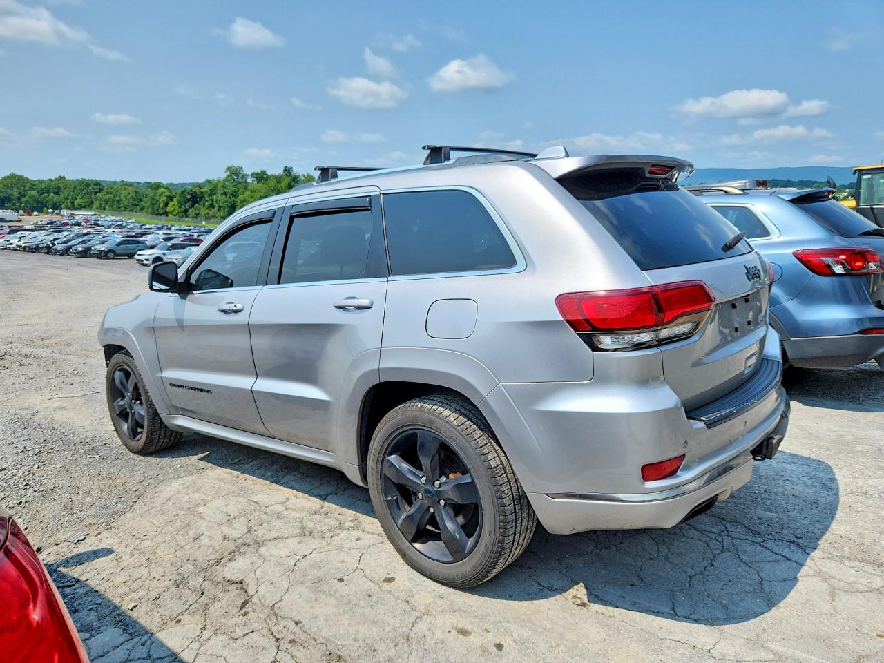 2015 Jeep Grand Cherokee Overland Silver vin: 1C4RJFCT2FC106356