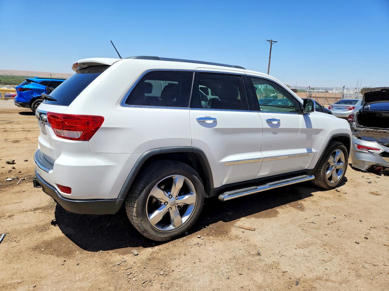 2013 Jeep Grand Cherokee Overland White vin: 1C4RJFCT3DC596576