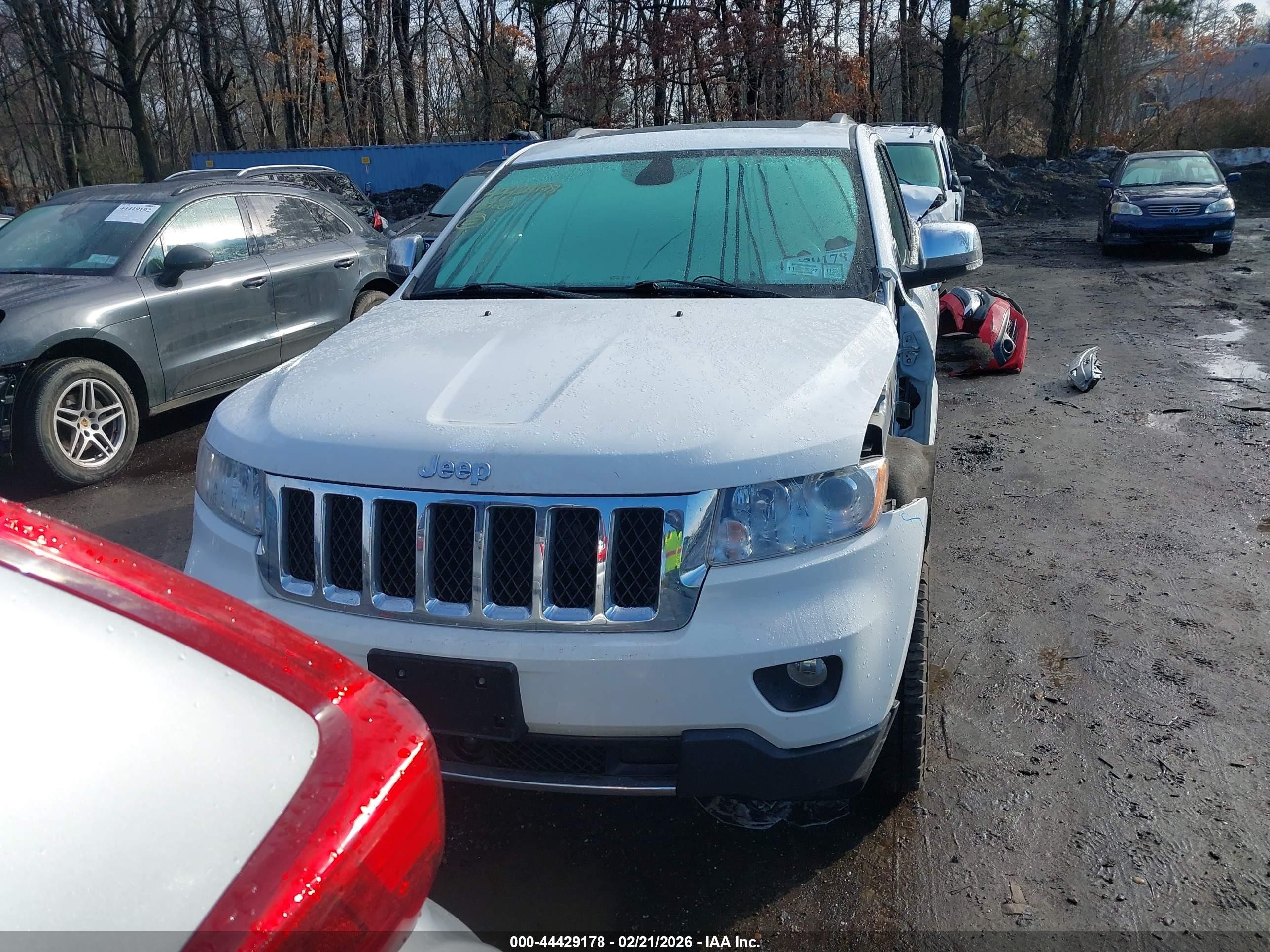 2013 Jeep Grand Cherokee Overland White vin: 1C4RJFCT3DC620603