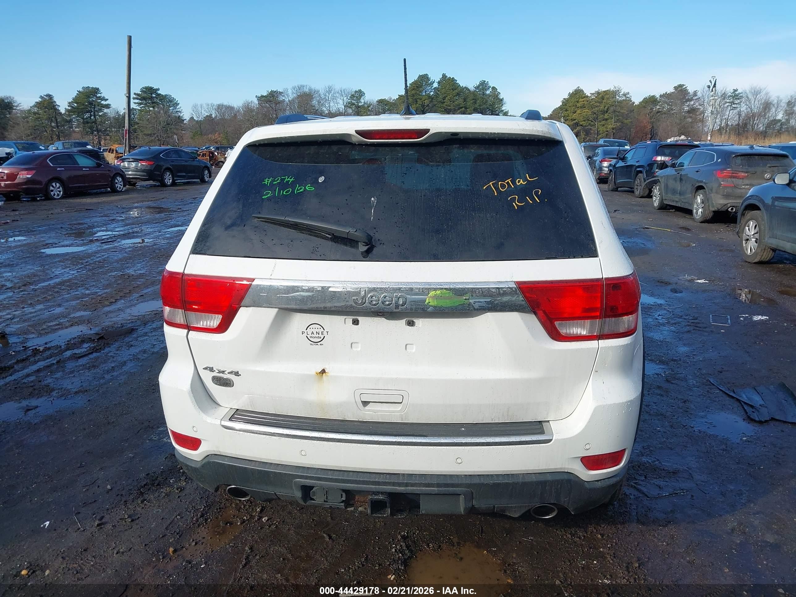 2013 Jeep Grand Cherokee Overland White vin: 1C4RJFCT3DC620603