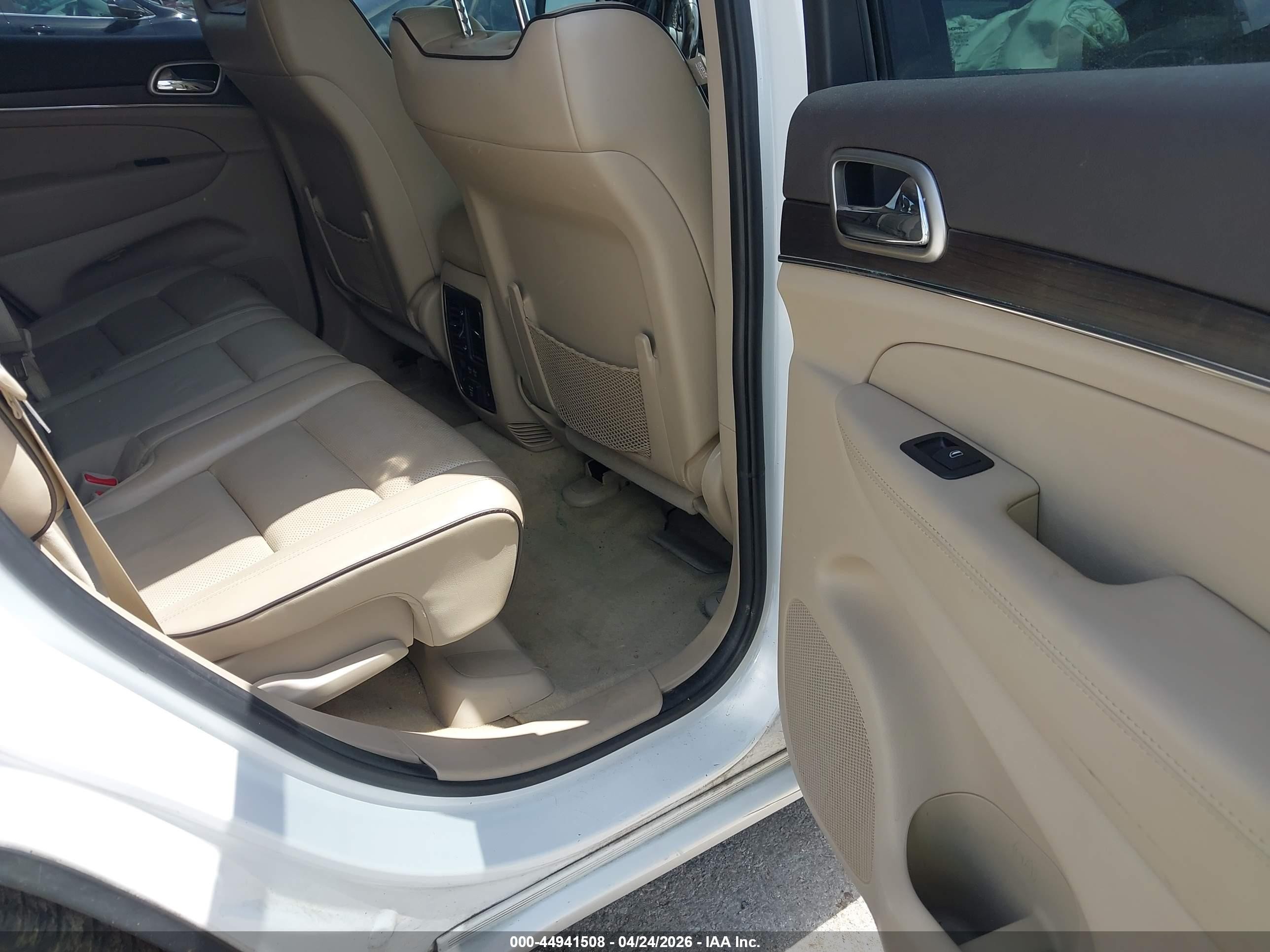 2014 Jeep Grand Cherokee Overland Белый vin: 1C4RJFCT3EC137713