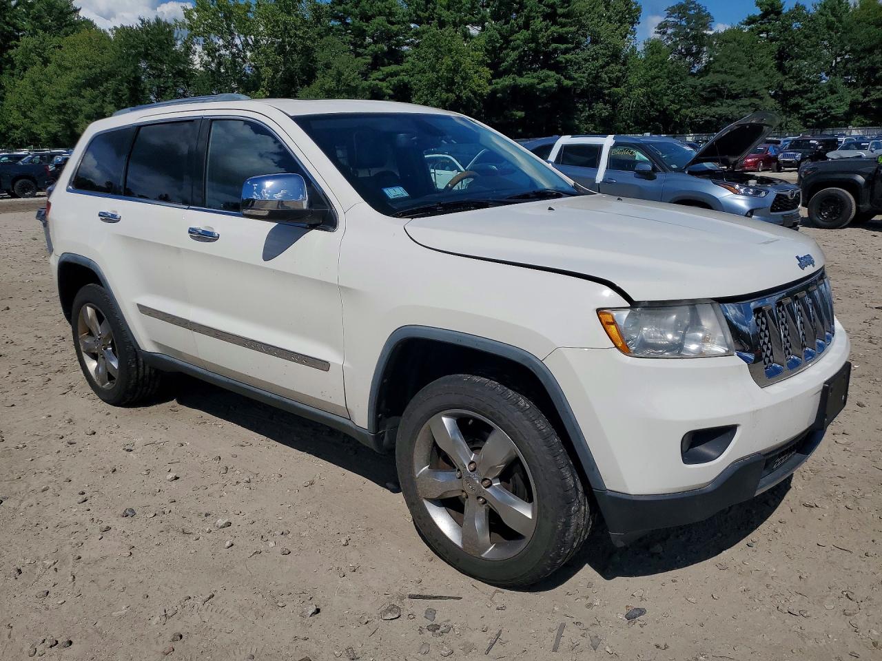 2012 Jeep Grand Cherokee Overland White vin: 1C4RJFCT4CC106371