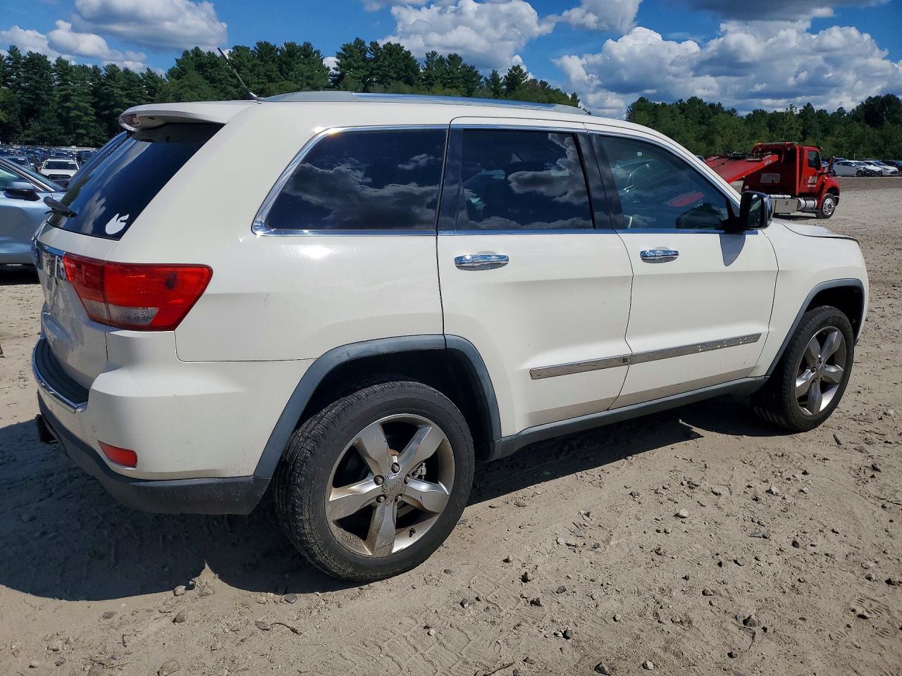 2012 Jeep Grand Cherokee Overland White vin: 1C4RJFCT4CC106371