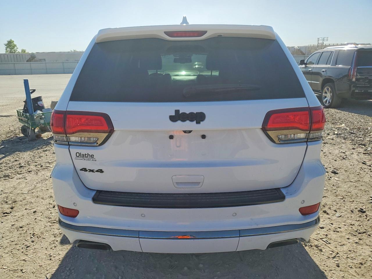 2015 Jeep Grand Cherokee Overland White vin: 1C4RJFCT4FC234453