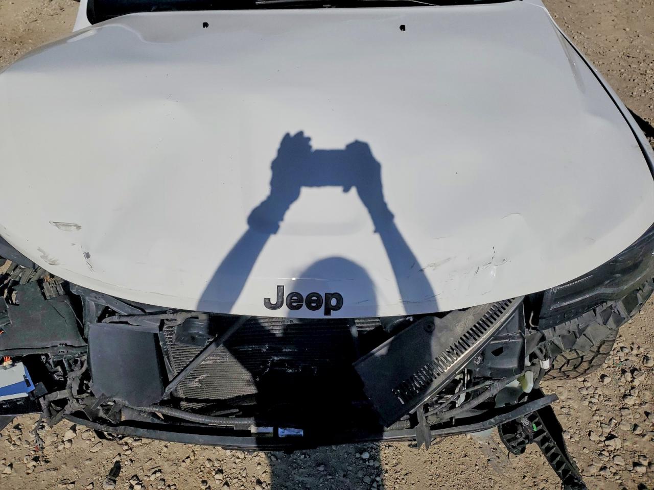 2015 Jeep Grand Cherokee Overland White vin: 1C4RJFCT4FC234453