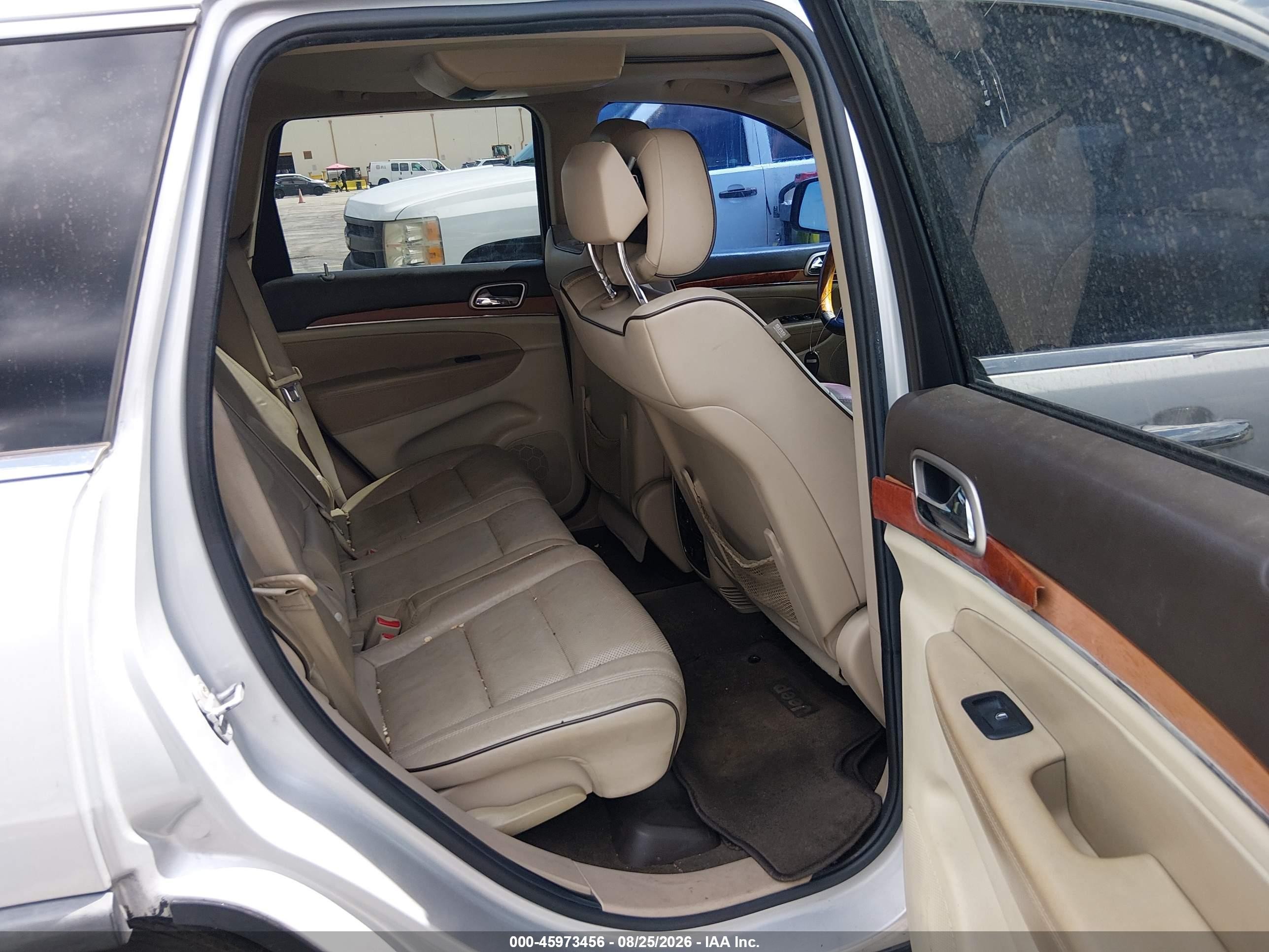 2012 Jeep Grand Cherokee Overland Серебряный vin: 1C4RJFCT5CC141646