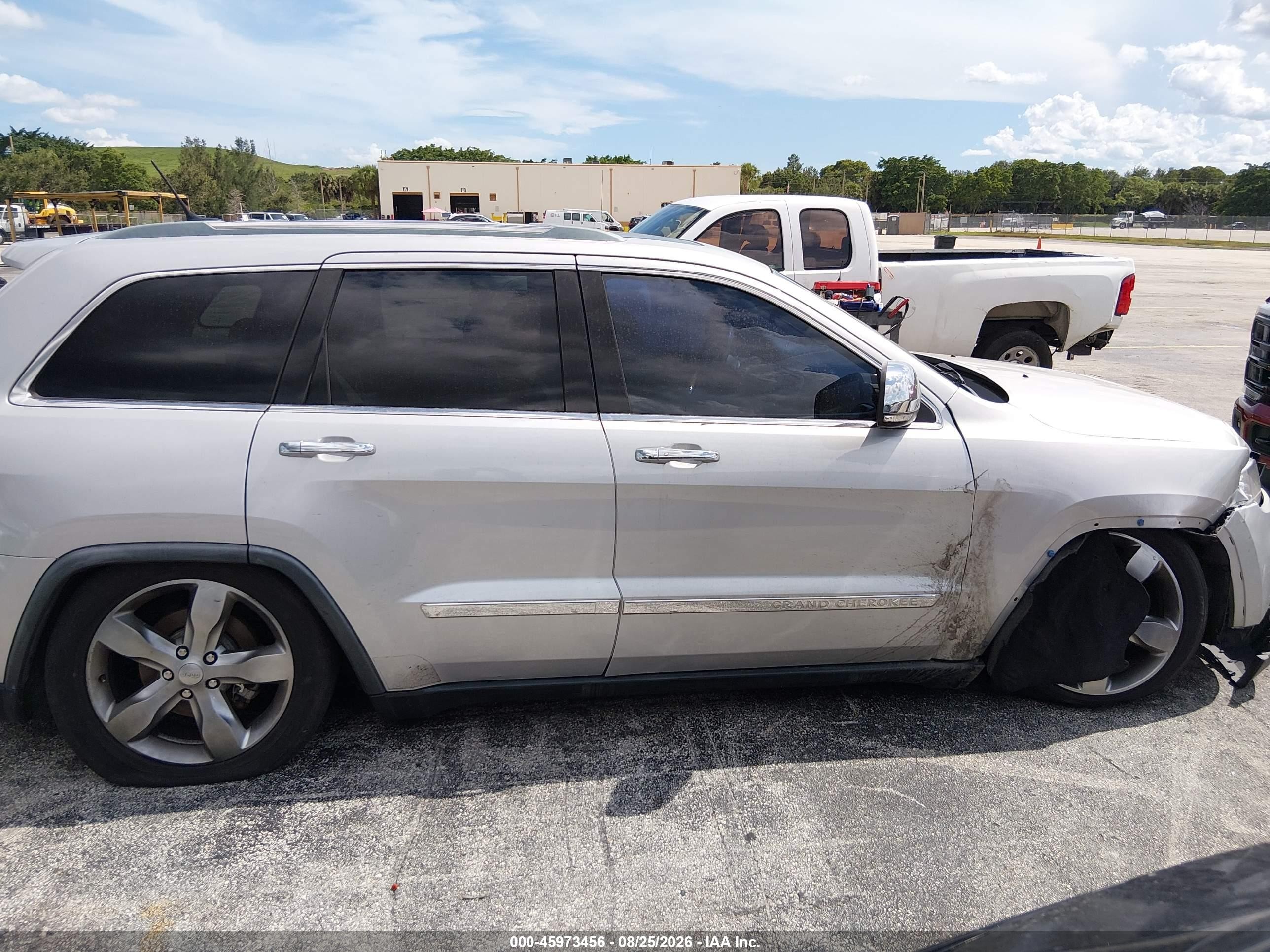 2012 Jeep Grand Cherokee Overland Серебряный vin: 1C4RJFCT5CC141646