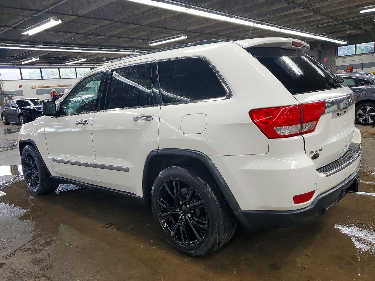 2012 Jeep Grand Cherokee Overland White vin: 1C4RJFCT5CC250754