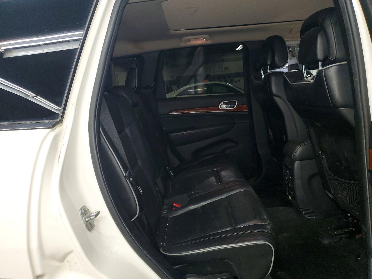 2012 Jeep Grand Cherokee Overland White vin: 1C4RJFCT5CC250754