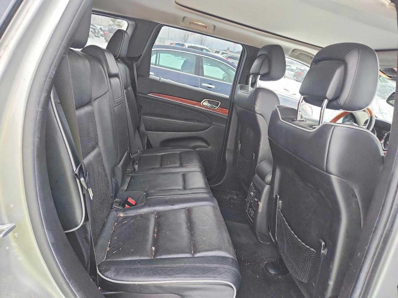 2012 Jeep Grand Cherokee Overland Silver vin: 1C4RJFCT5CC274360