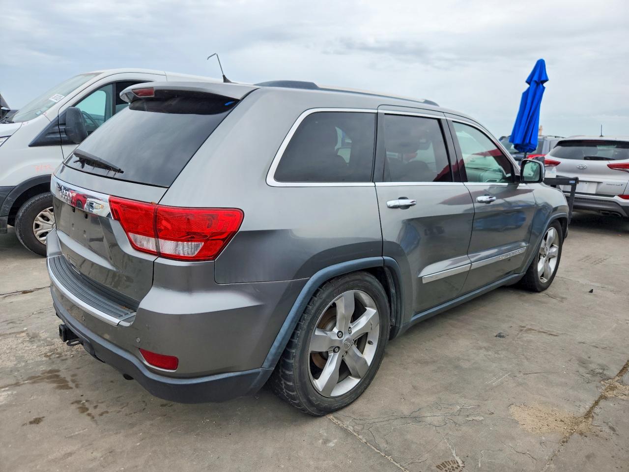 2013 Jeep Grand Cherokee Overland Gray vin: 1C4RJFCT5DC523855