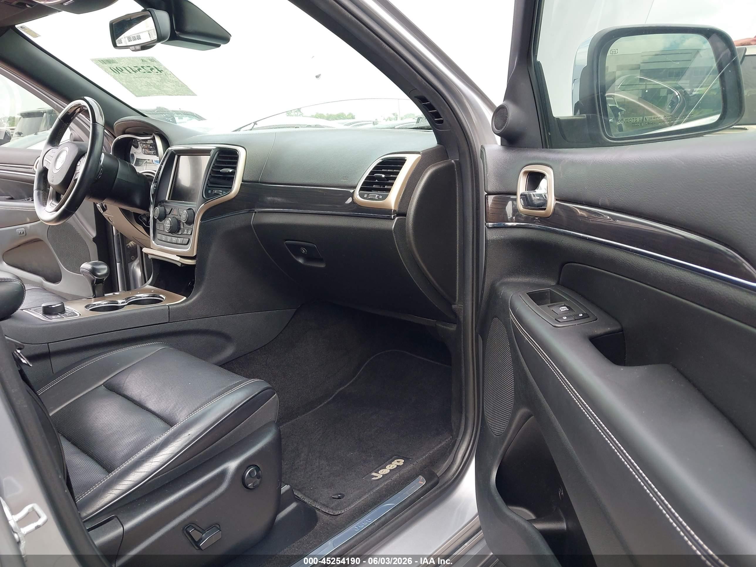 2014 Jeep Grand Cherokee Overland Gray vin: 1C4RJFCT5EC297625