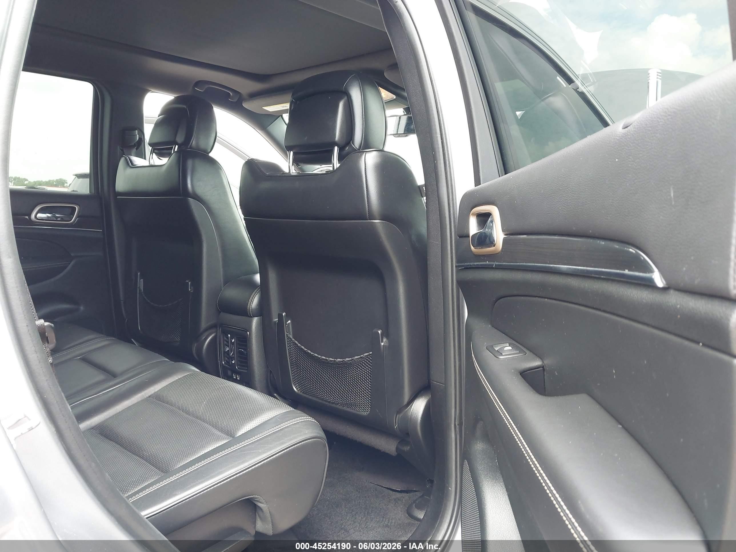 2014 Jeep Grand Cherokee Overland Gray vin: 1C4RJFCT5EC297625