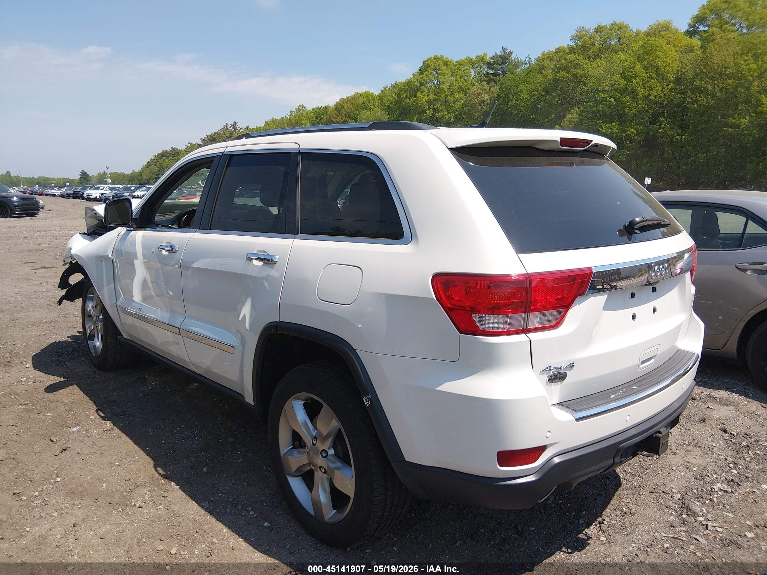 2012 Jeep Grand Cherokee Overland White vin: 1C4RJFCT6CC352421