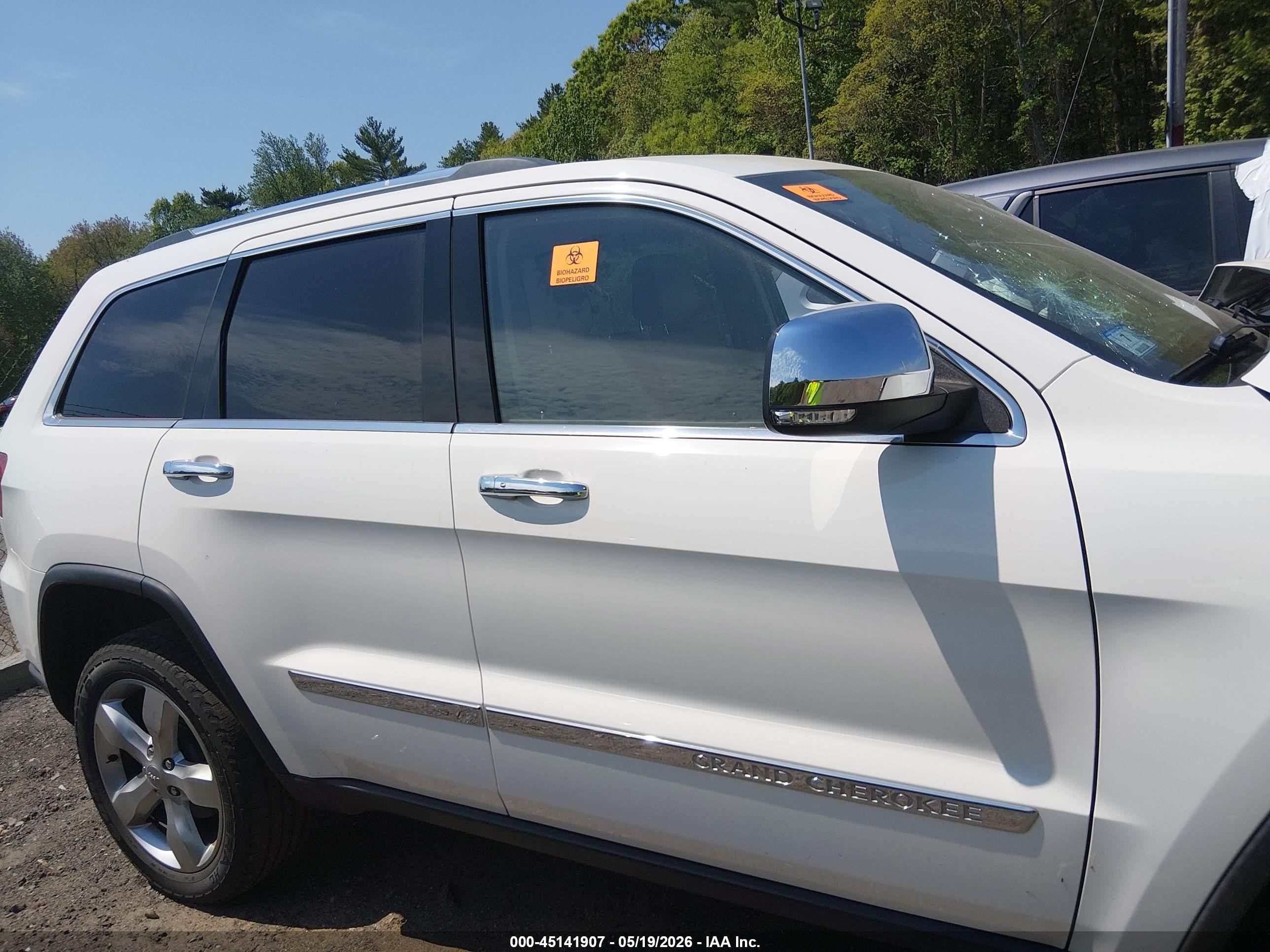 2012 Jeep Grand Cherokee Overland White vin: 1C4RJFCT6CC352421