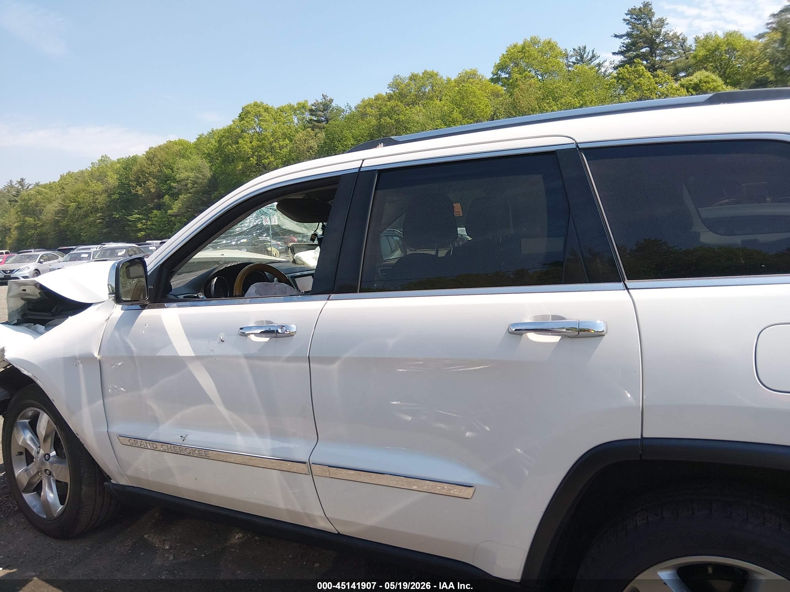 2012 Jeep Grand Cherokee Overland White vin: 1C4RJFCT6CC352421
