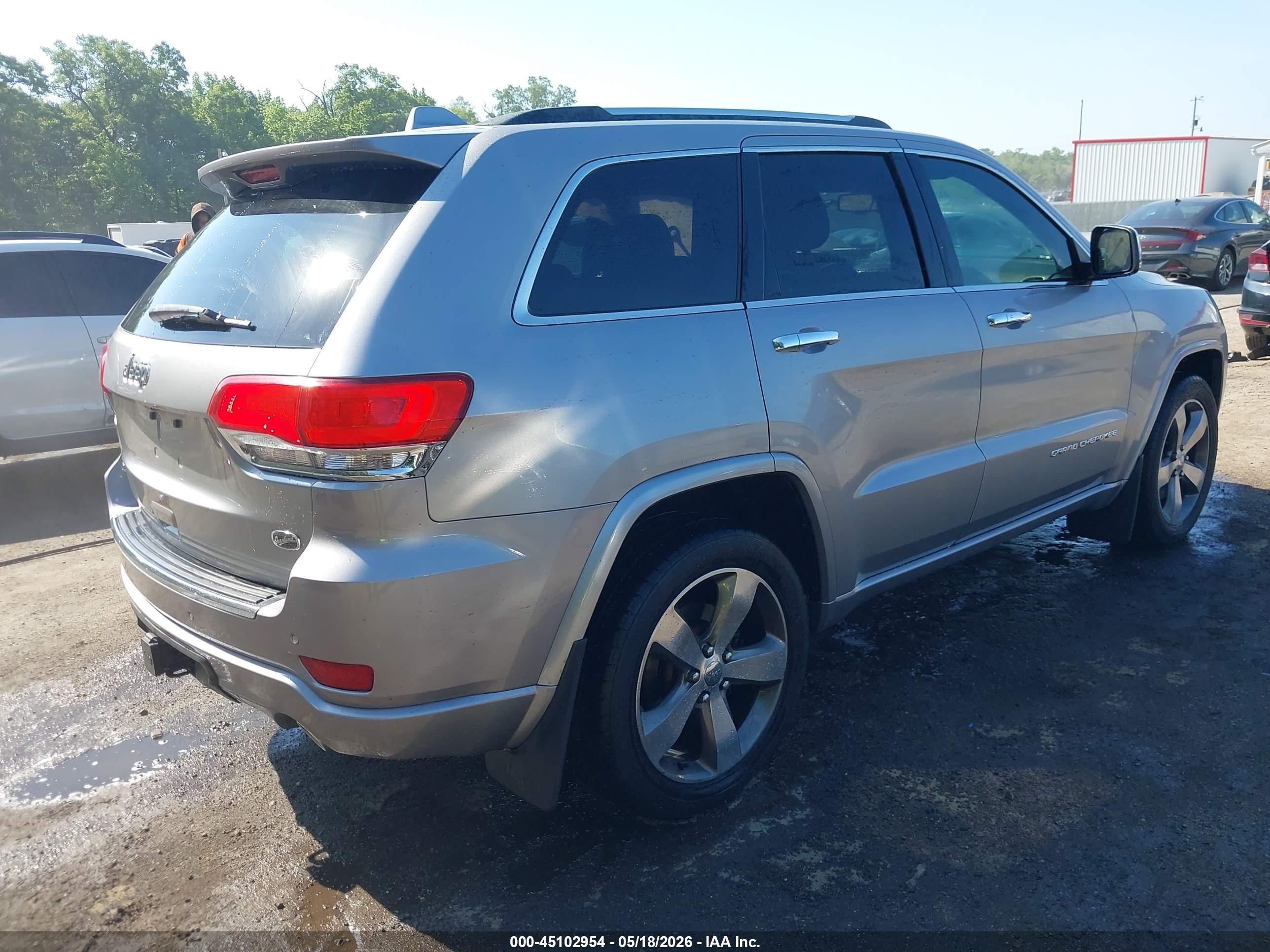 2015 Jeep Grand Cherokee Overland Silver vin: 1C4RJFCT6FC914337