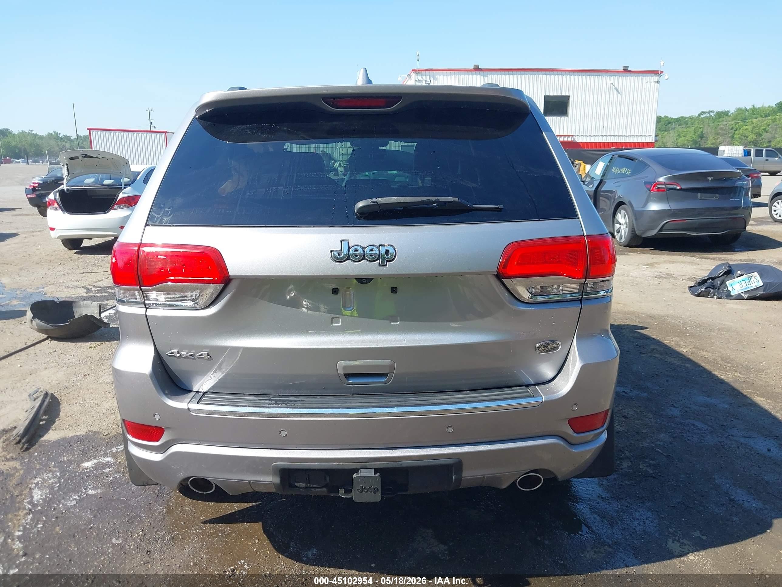 2015 Jeep Grand Cherokee Overland Silver vin: 1C4RJFCT6FC914337