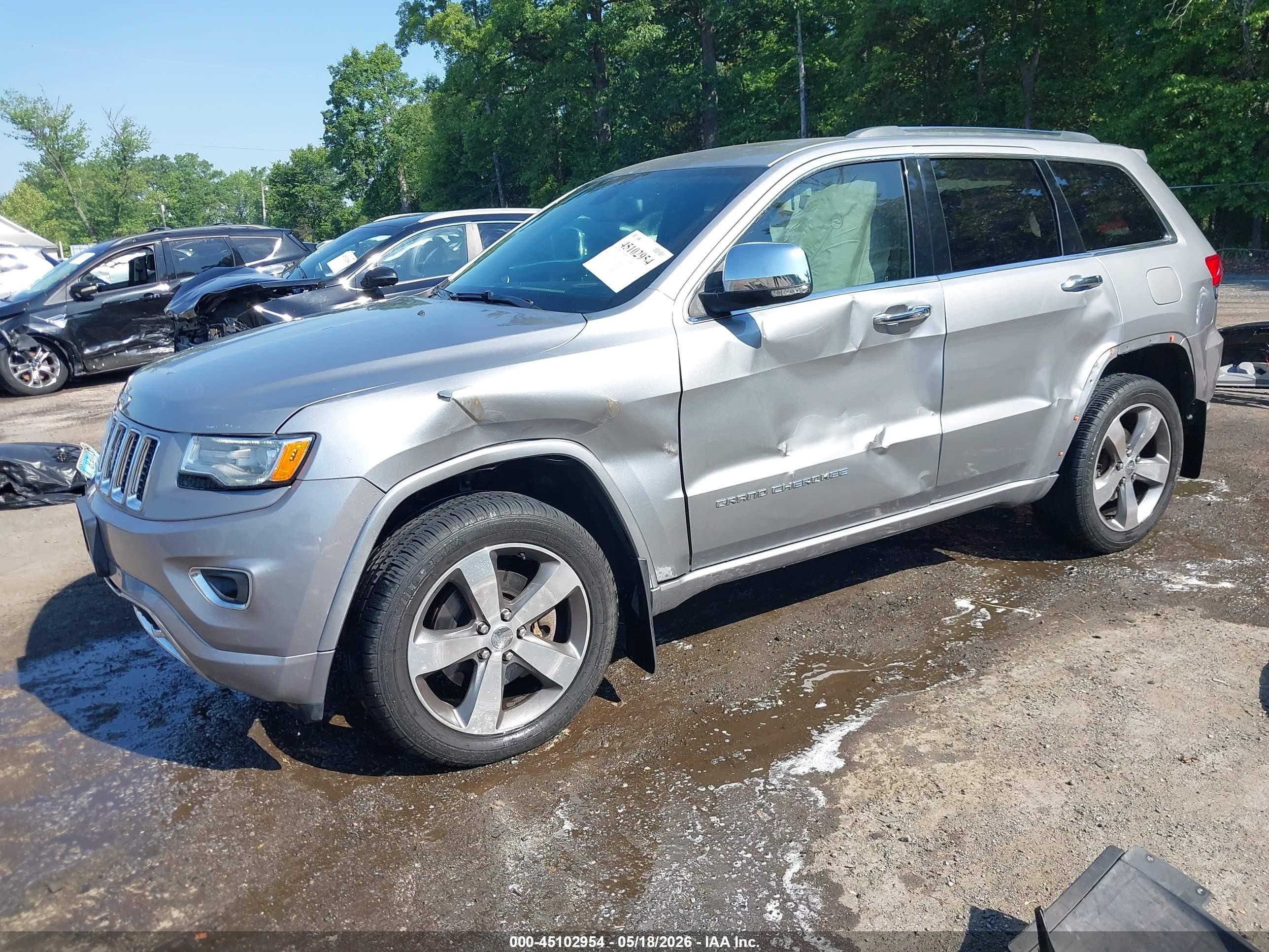 2015 Jeep Grand Cherokee Overland Silver vin: 1C4RJFCT6FC914337