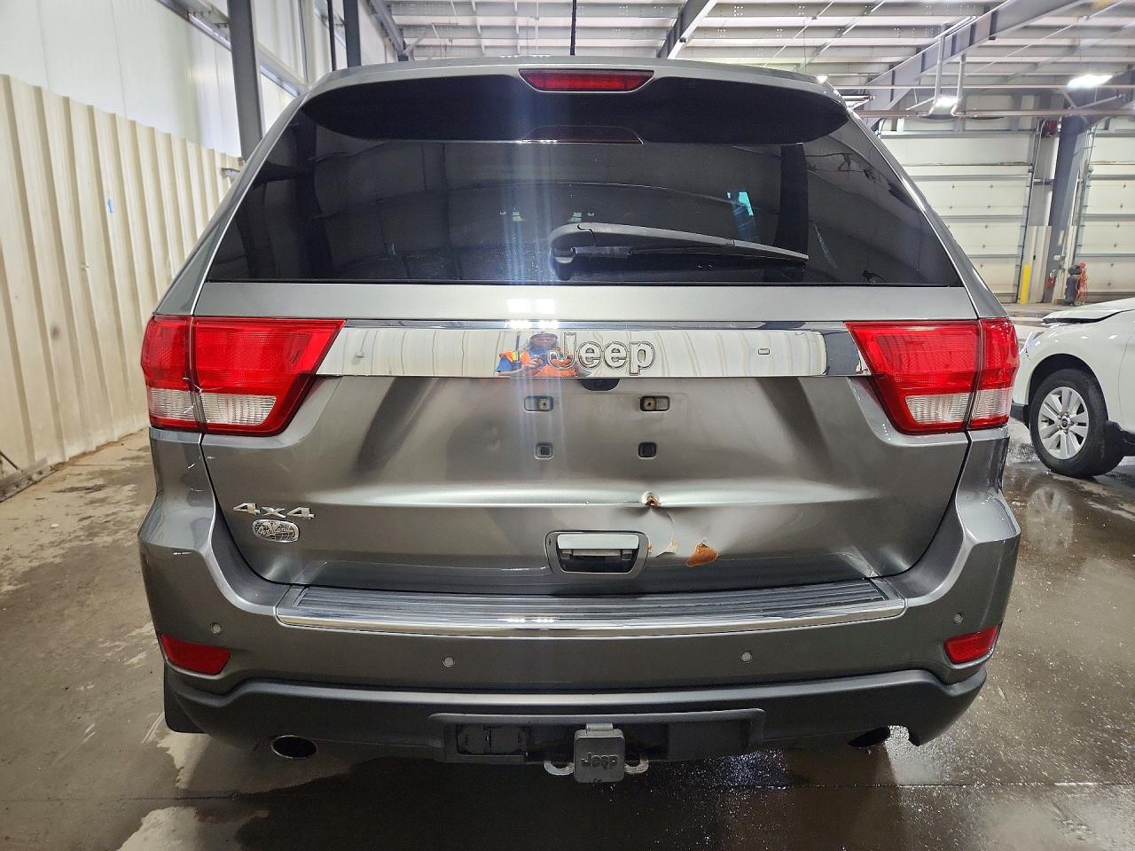 2012 Jeep Grand Cherokee Overland Silver vin: 1C4RJFCT7CC194204