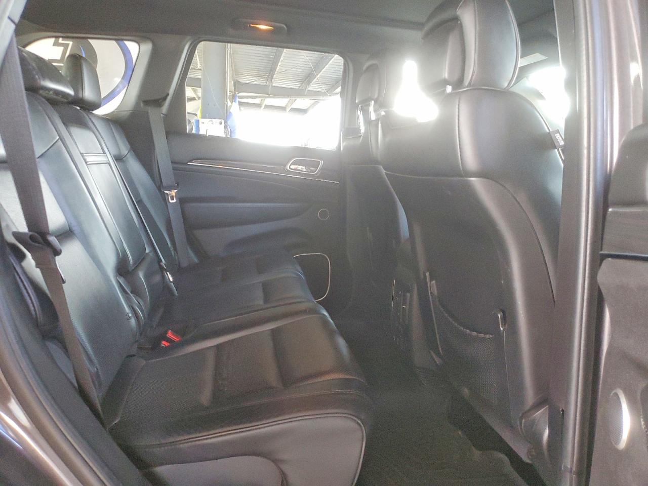 2015 Jeep Grand Cherokee Overland Gray vin: 1C4RJFCT8FC149678