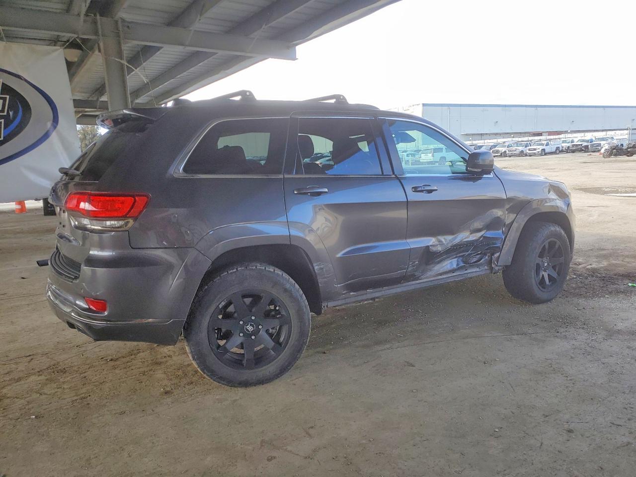 2015 Jeep Grand Cherokee Overland Gray vin: 1C4RJFCT8FC149678