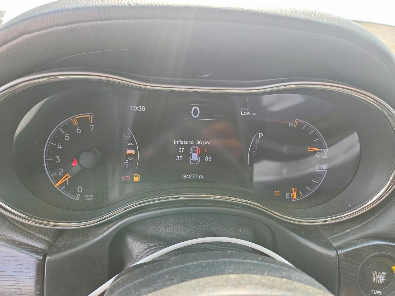 2019 Jeep Grand Cherokee Overland White vin: 1C4RJFCT8KC567765