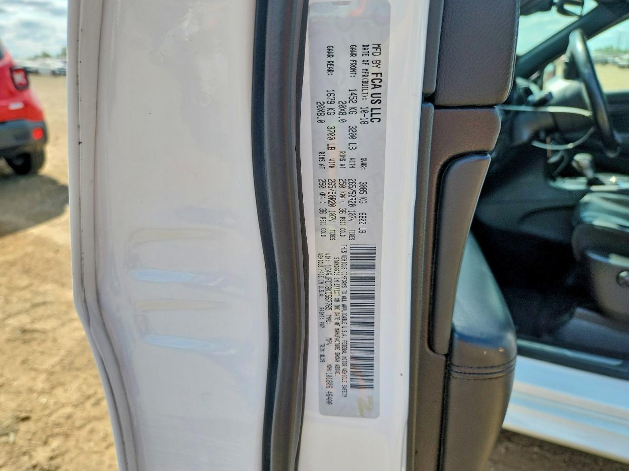 2019 Jeep Grand Cherokee Overland White vin: 1C4RJFCT8KC567765