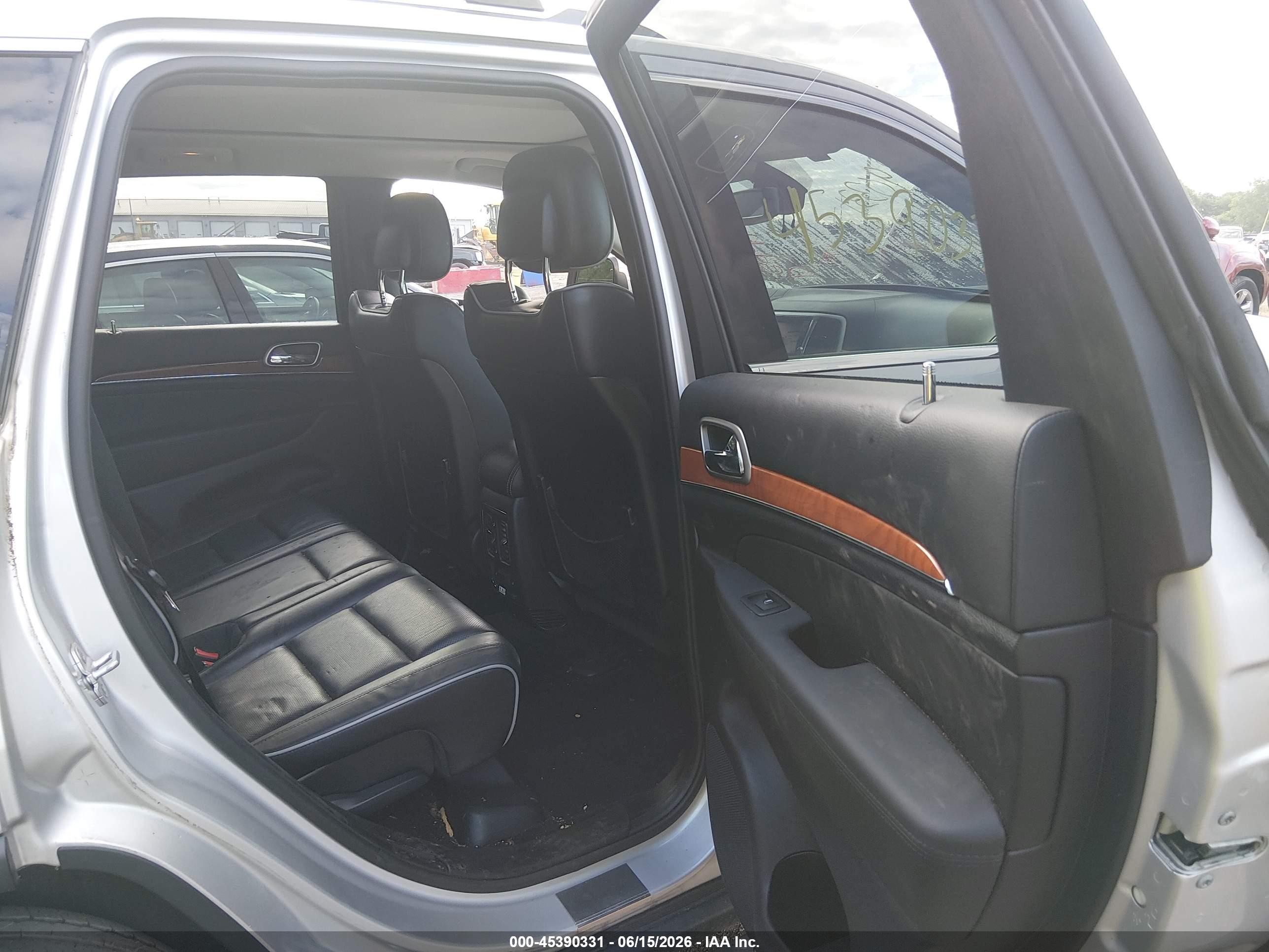 2013 Jeep Grand Cherokee Overland Silver vin: 1C4RJFCT9DC631833