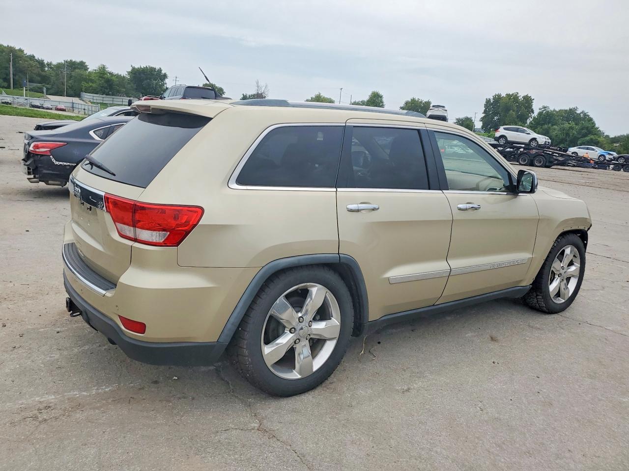 2012 Jeep Grand Cherokee Overland Gold vin: 1C4RJFCTXCC139200