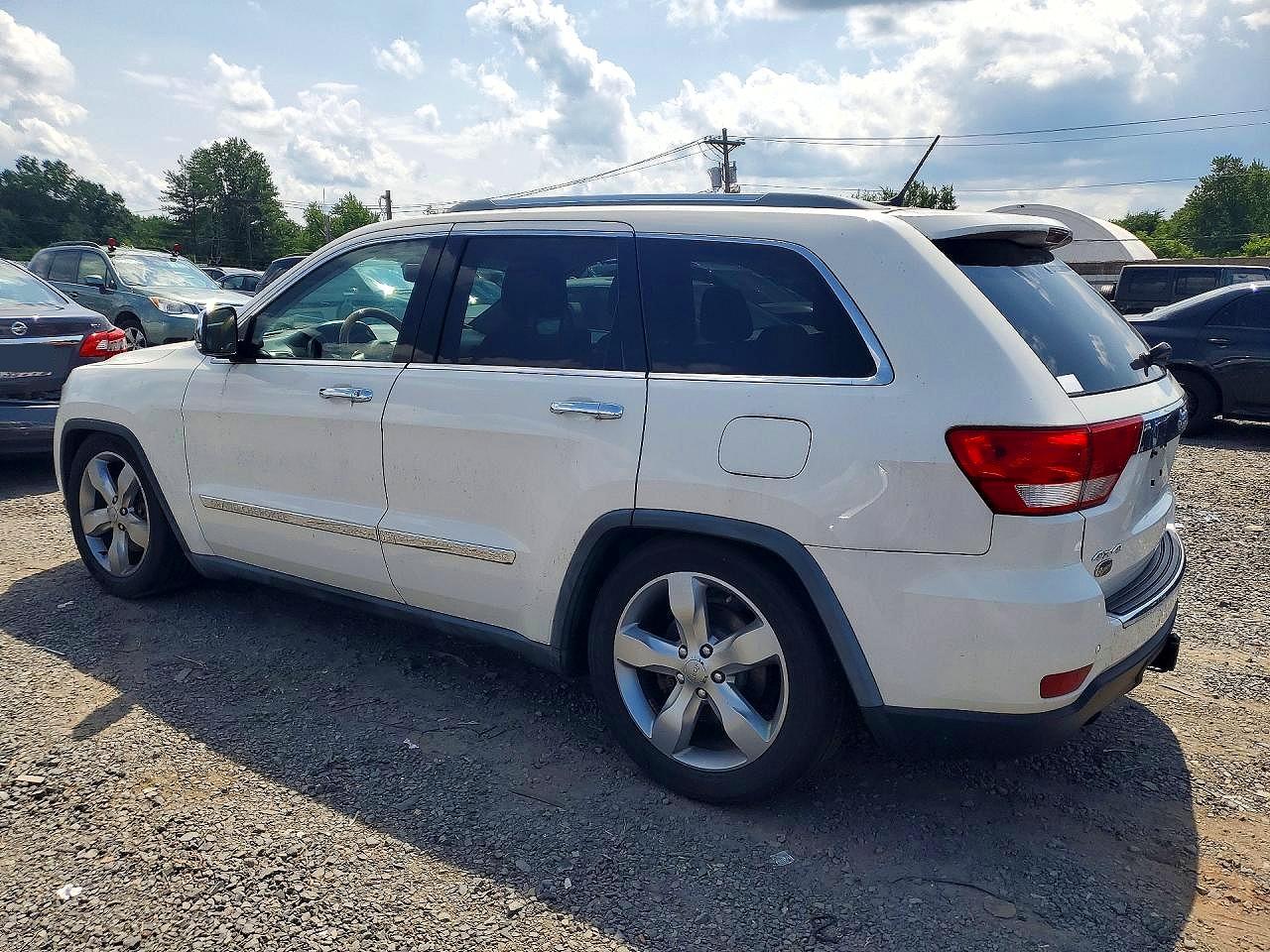 2012 Jeep Grand Cherokee Overland White vin: 1C4RJFCTXCC192110