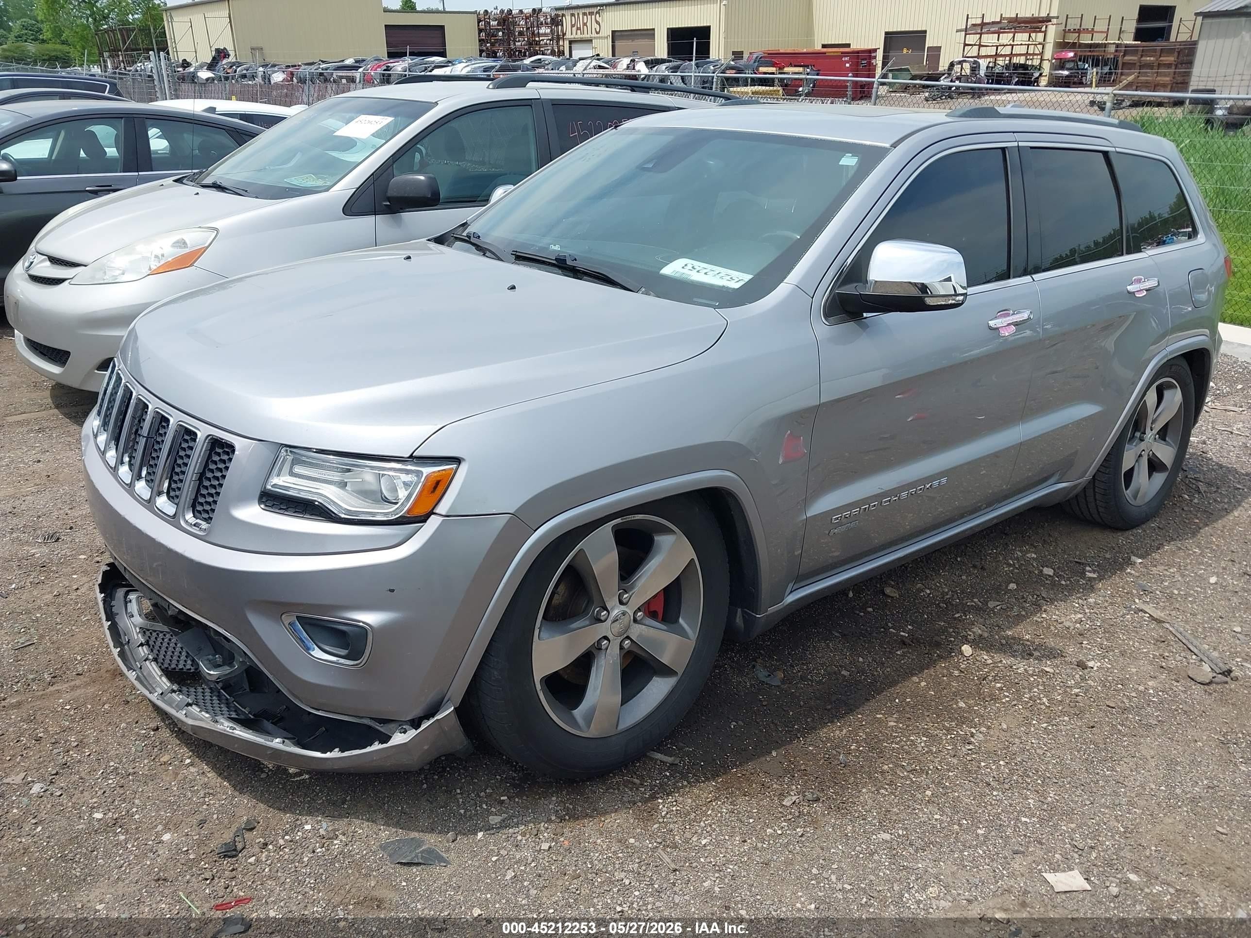 2015 Jeep Grand Cherokee Overland Silver vin: 1C4RJFCTXFC787933