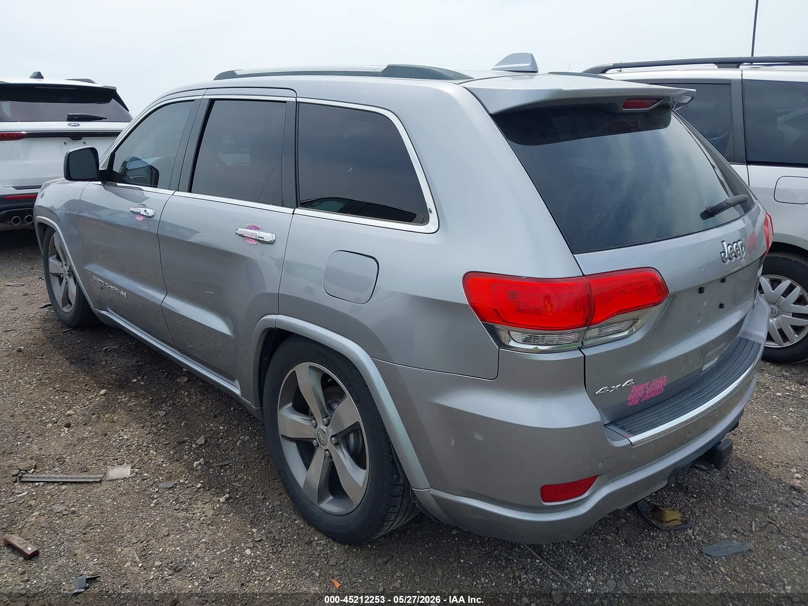 2015 Jeep Grand Cherokee Overland Silver vin: 1C4RJFCTXFC787933