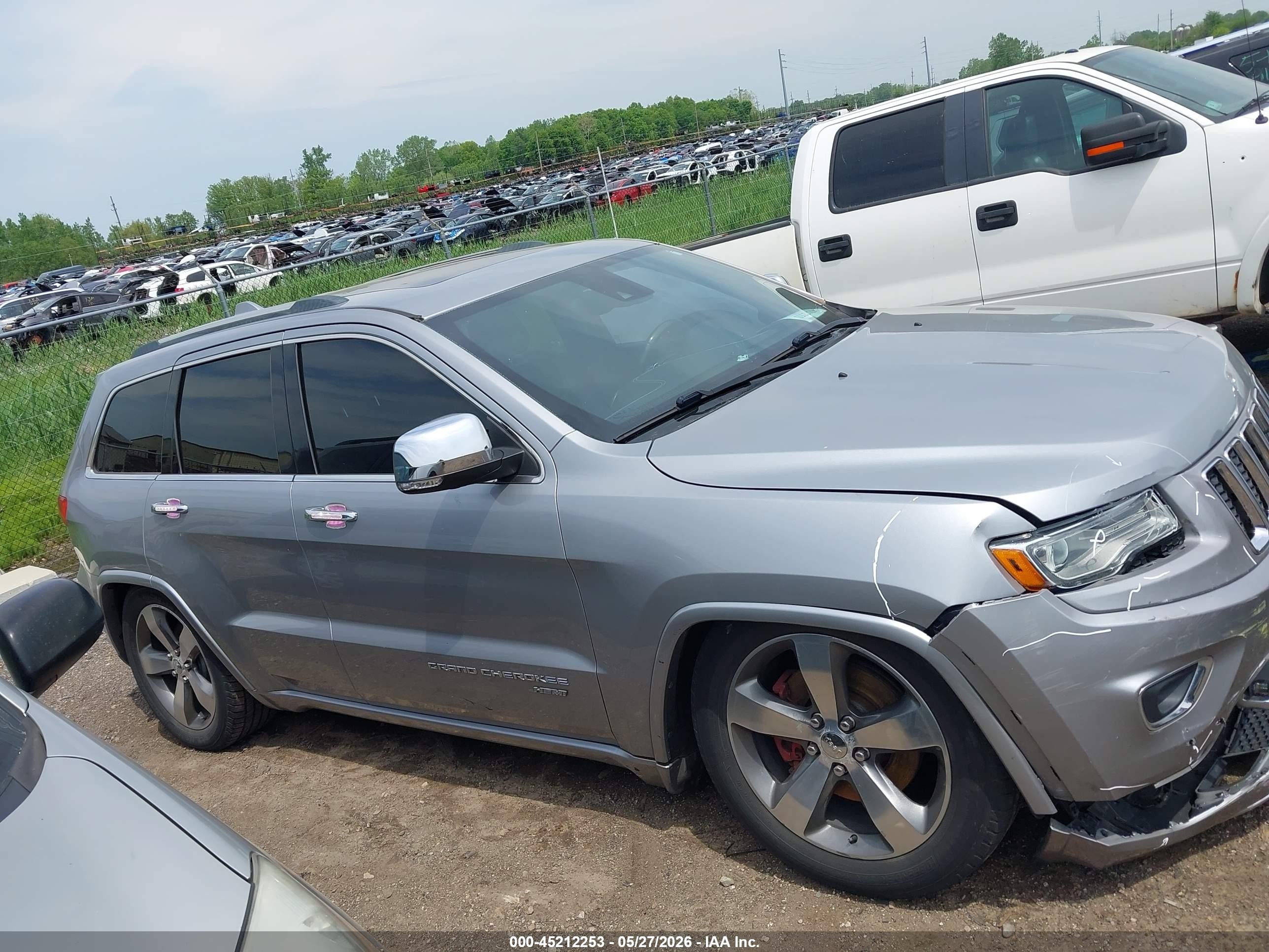 2015 Jeep Grand Cherokee Overland Silver vin: 1C4RJFCTXFC787933