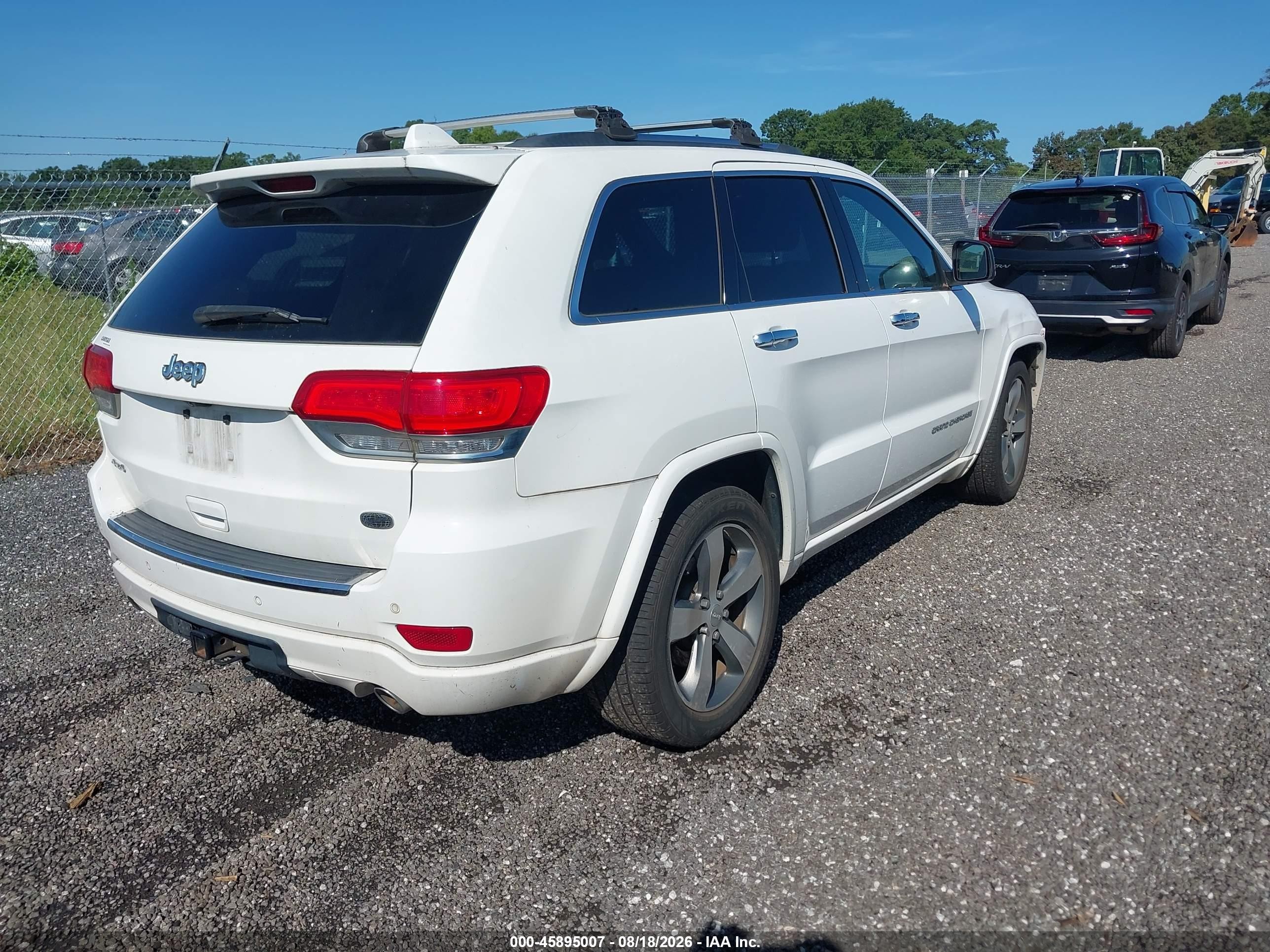 2015 Jeep Grand Cherokee Overland White vin: 1C4RJFCTXFC933232