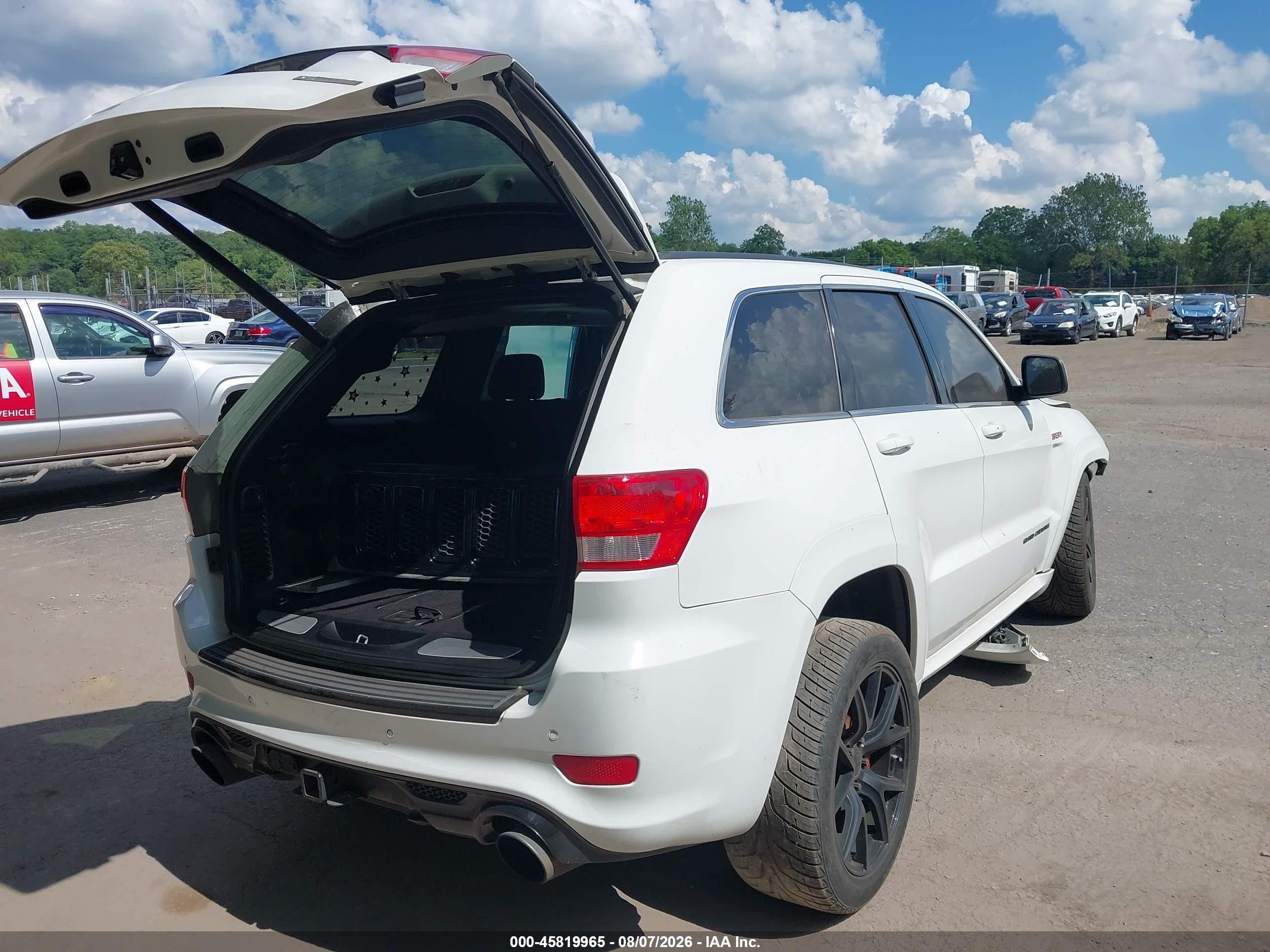 2013 Jeep Grand Cherokee Srt8 Alpine Белый vin: 1C4RJFDJ0DC541323