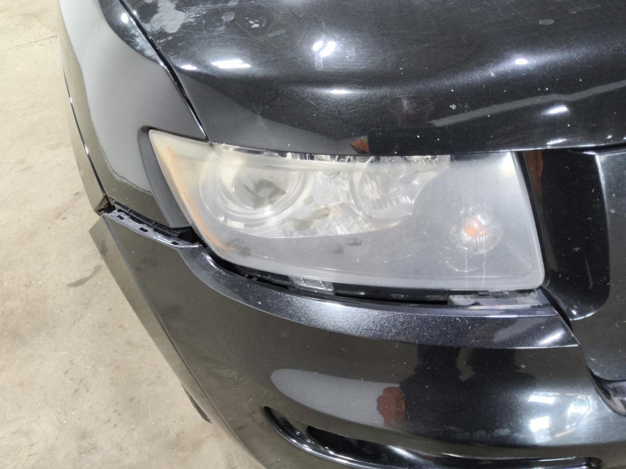 2012 Jeep Grand Cherokee Srt-8 Black vin: 1C4RJFDJ1CC289063 Damage: Right Head Lamp, Faded, Acceptable