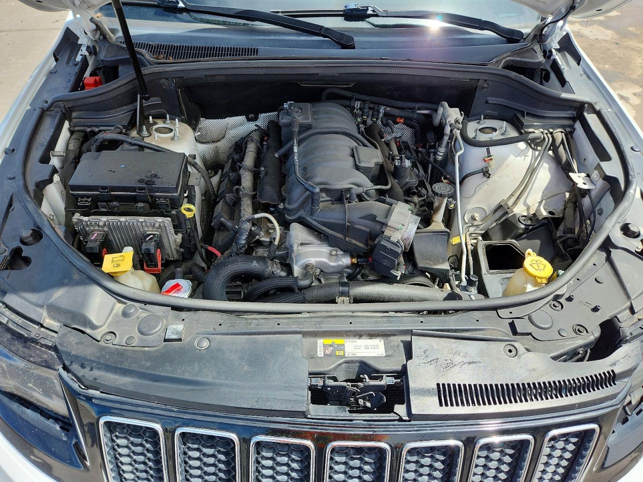 2014 Jeep Grand Cherokee Srt-8 Белый vin: 1C4RJFDJ1EC244384