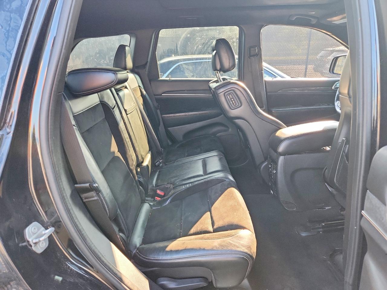 2015 Jeep Grand Cherokee Srt-8 Черный vin: 1C4RJFDJ2FC853601