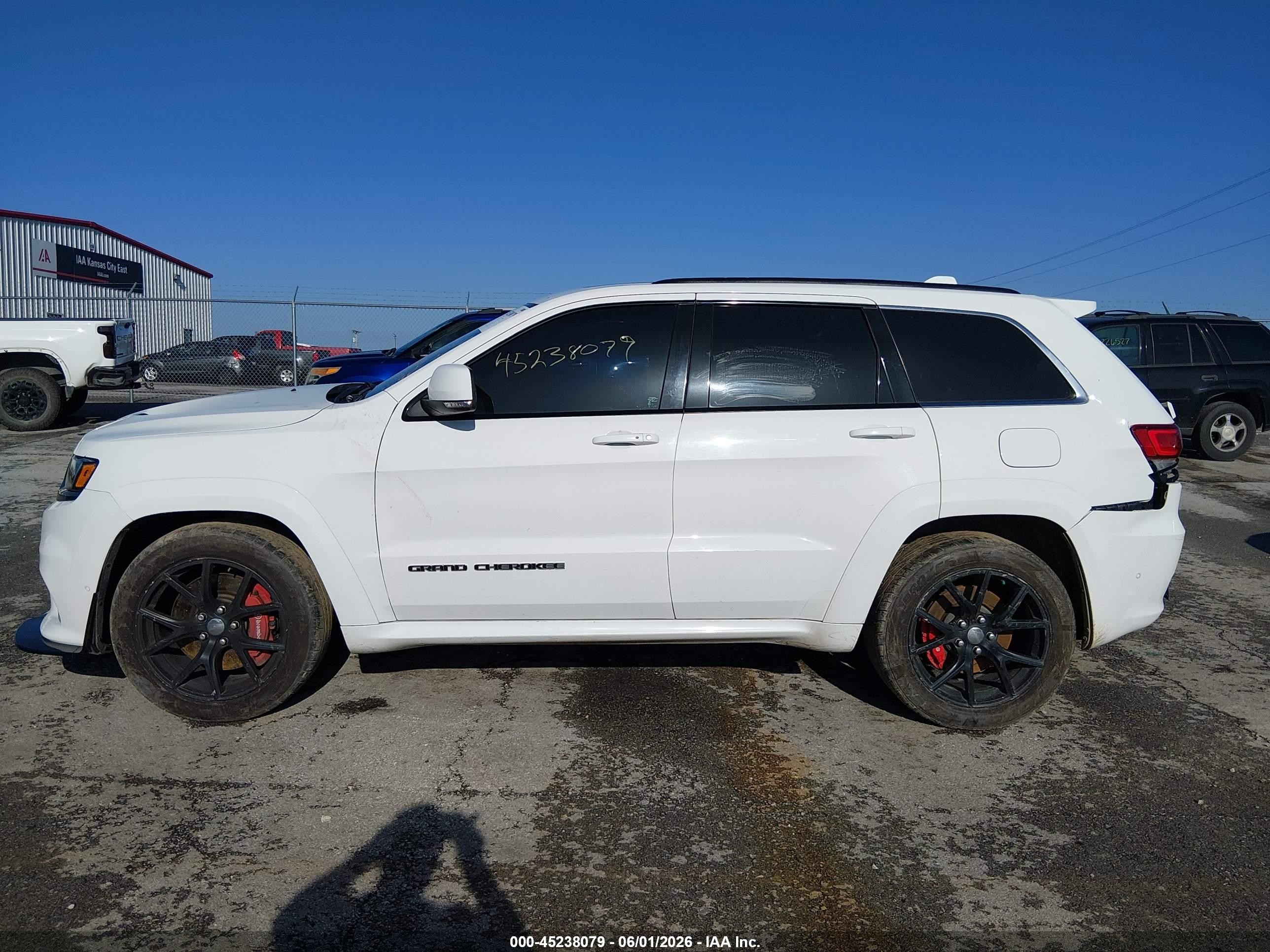 2017 Jeep Grand Cherokee Srt 4x4 Белый vin: 1C4RJFDJ2HC675157