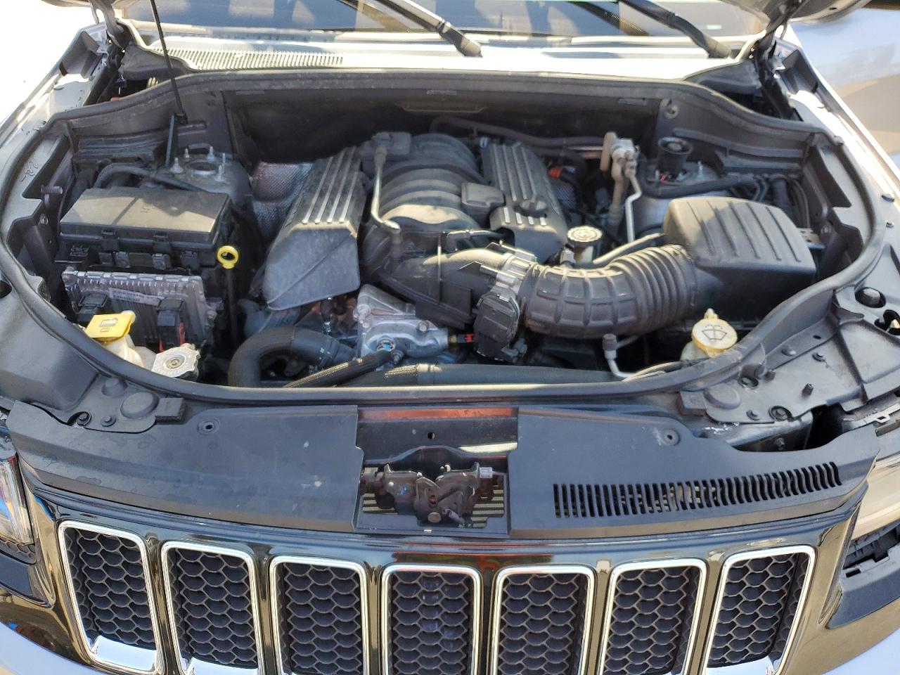 2015 Jeep Grand Cherokee Srt-8 Silver vin: 1C4RJFDJ4FC151800