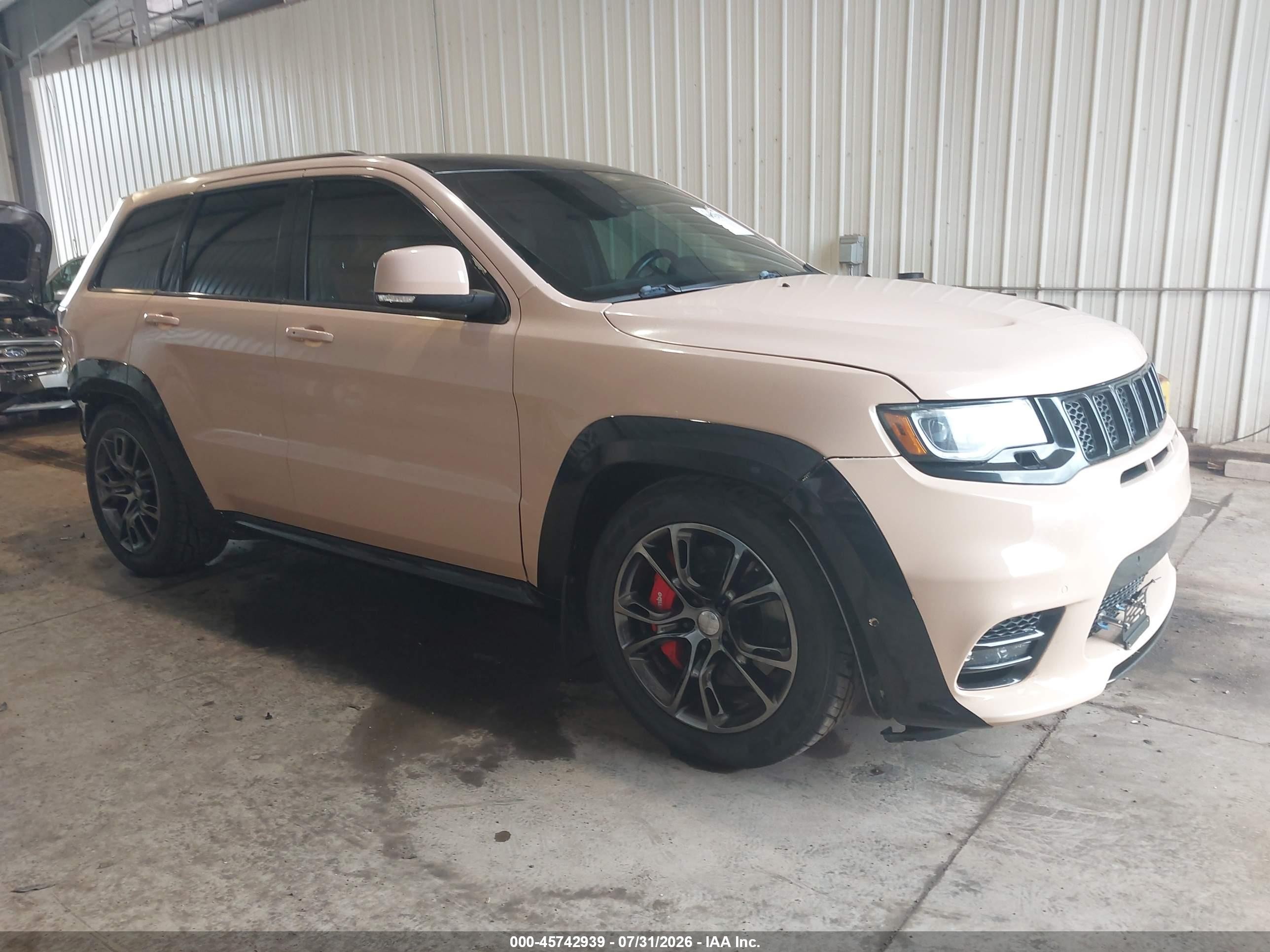 2014 Jeep Grand Cherokee Srt Beige vin: 1C4RJFDJ6EC378923