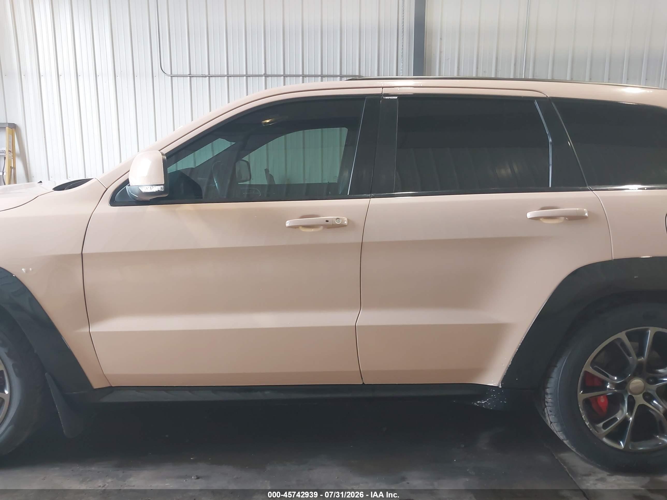 2014 Jeep Grand Cherokee Srt Beige vin: 1C4RJFDJ6EC378923