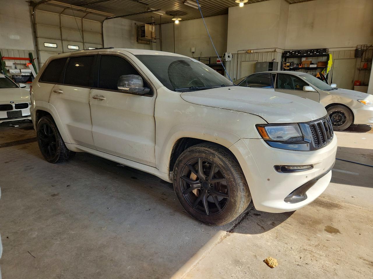 2015 Jeep Grand Cherokee Srt-8 White vin: 1C4RJFDJ6FC855397