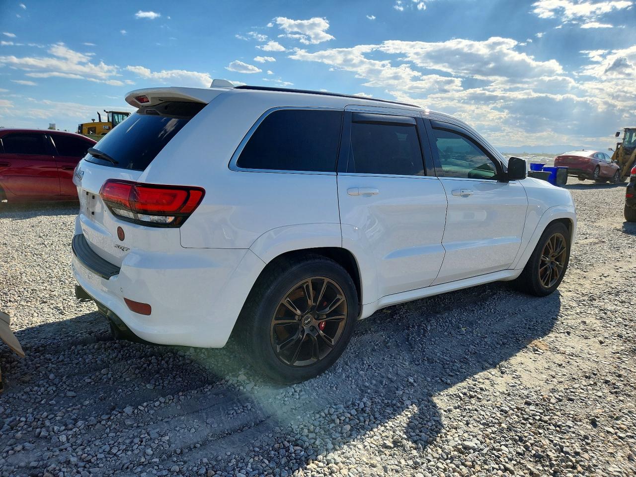 2015 Jeep Grand Cherokee Srt-8 White vin: 1C4RJFDJXFC634272