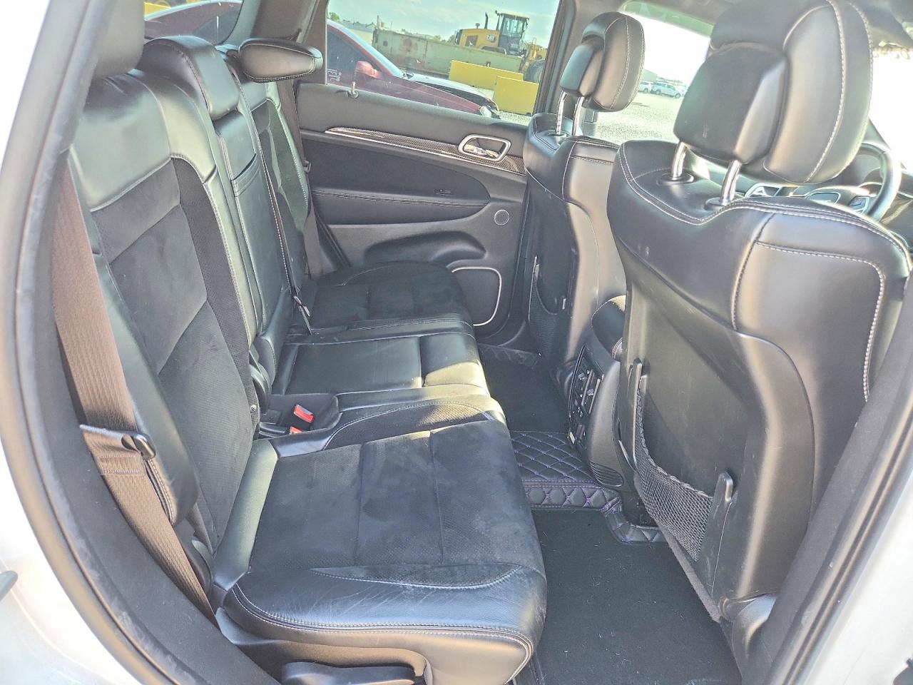 2015 Jeep Grand Cherokee Srt-8 White vin: 1C4RJFDJXFC634272