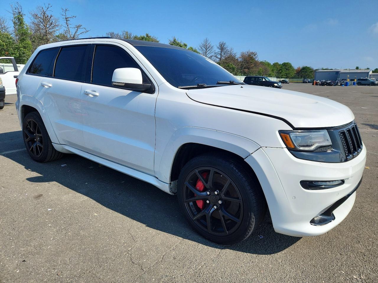 2016 Jeep Grand Cherokee Srt-8 White vin: 1C4RJFDJXGC336970